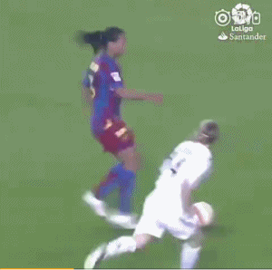 小罗那些神之穿裆过人(gif)_高清图集_新浪网