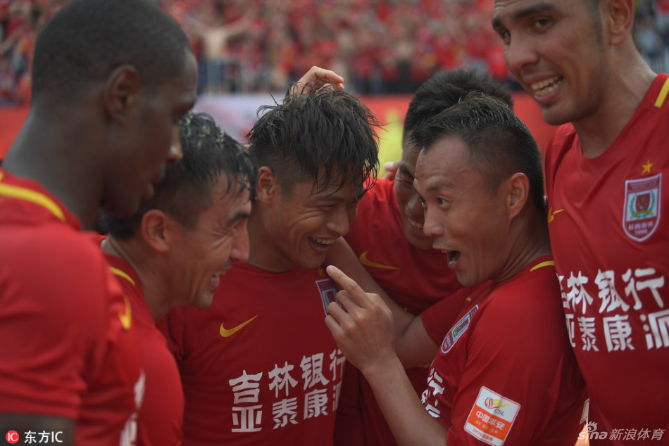 鬧劇繼續，記者：勇士將在下月庫明加合同解凍后探索他的交易