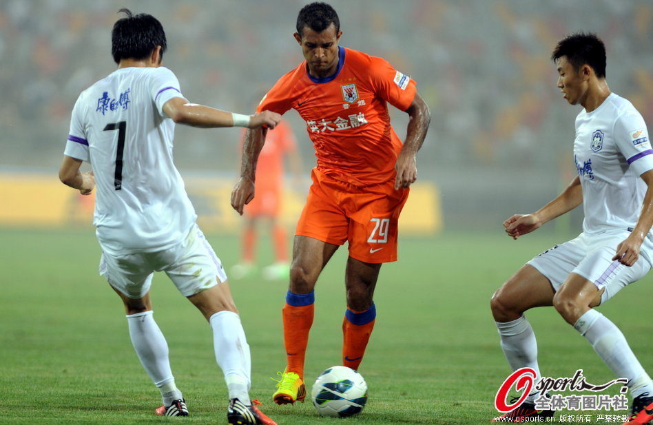 赛季场均30分+命中率6成仅字母哥两次做到！字母哥赛季至今也达标