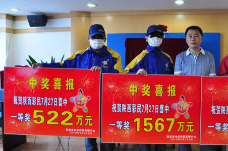 大核！维蒂尼亚本赛季欧冠对方半场传球成功率92.9% 同期中场最高