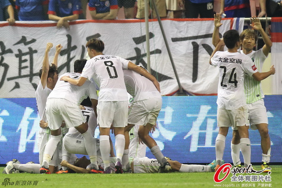 鬧劇繼續，記者：勇士將在下月庫明加合同解凍后探索他的交易