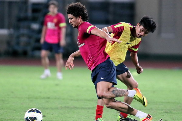 体坛：最近两家中超球队与瓦科接触，但尚未谈妥薪资条件