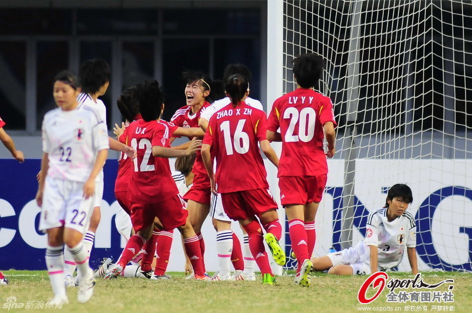 门德斯：不知道为啥有这么多关于亚马尔的噪音，我们都年轻过