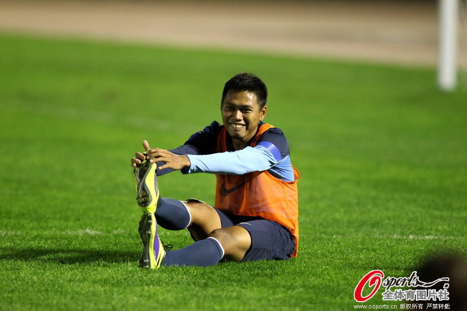 维持原判！字母哥突破对抗倒地被吹进攻犯规&雄鹿挑战失败