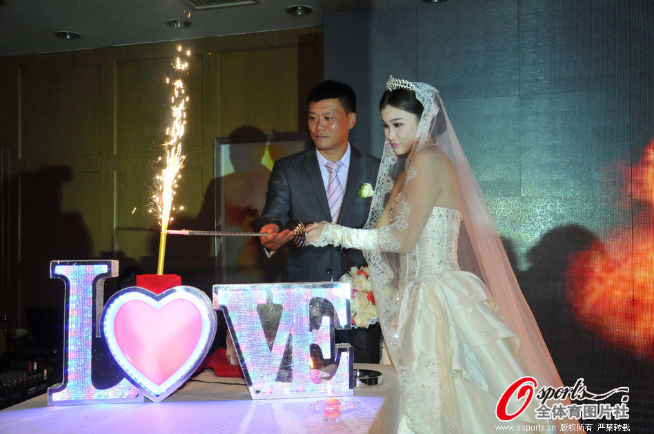 理性讨论一下，为什么T1所有位置里上单是换的最频繁的