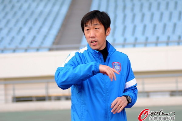 爭議！斯普利特甩鍋球員，承諾重用小楊，卻迷信12中1鐵王棄用他