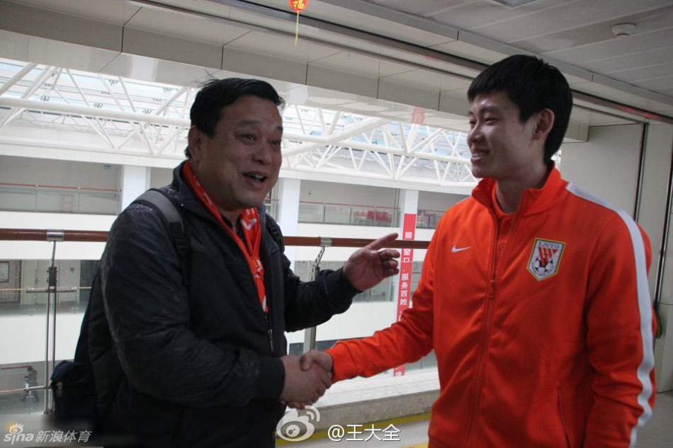 3比0击败浙江队，海港队仍领跑中超积分榜