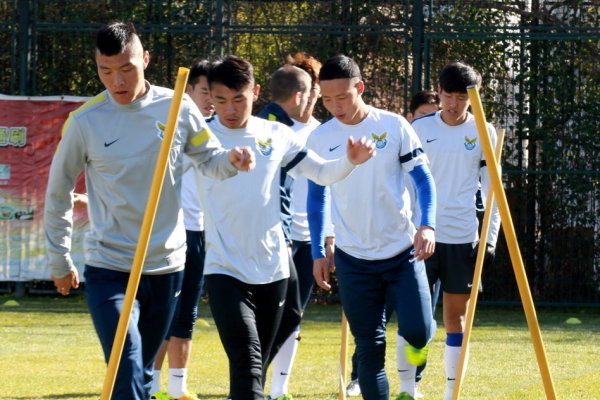 [流言板]火记：奥科吉三分命中率52.2%，不得不佩服斯通的这笔签约