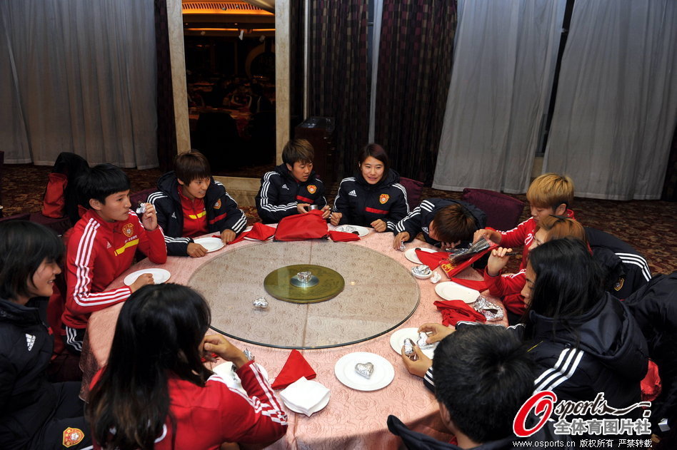 庫里三分投進追至1分，樂福投進第5記三分砍下生涯新高23分