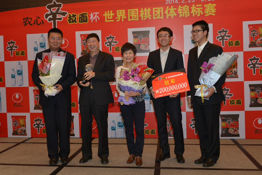 中柱+滑倒失單刀！姆巴佩流淚向巴黎球迷離別：7年生計悲情0歐冠