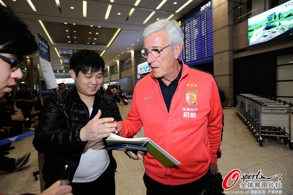 爭議！斯普利特甩鍋球員，承諾重用小楊，卻迷信12中1鐵王棄用他