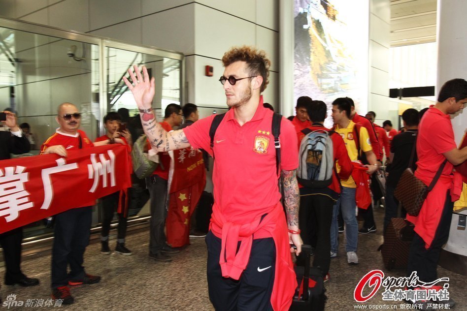 福克斯26+9沃克生涯新高38分 馬刺主場力克老鷹