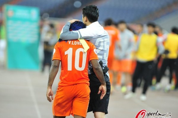 索斯盖特：为英格兰罚失关键点球影响了我之后20年的睡眠