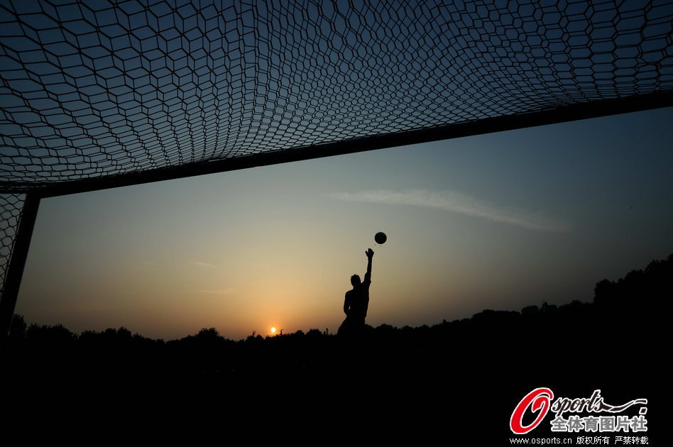 [流言板]ESPN列休赛期补强最大Top5球队：快船居首，火箭次席