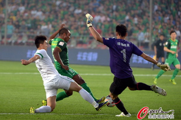 [流言板]主持小钰晒日常照：每天都在到处窜着打工