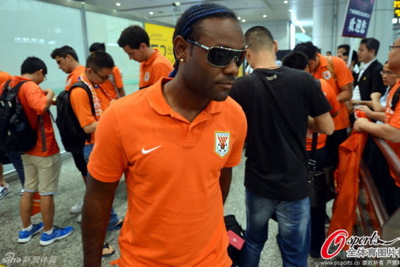 晉級16強！穆帥：對上半場球員態度非常不滿，中場我就想換下九個