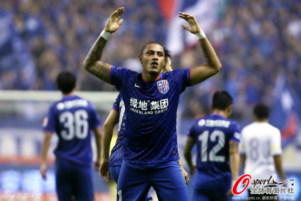 遭世界第1横扫！21岁高芙气炸了：球拍敲头+怒砸球拍 0