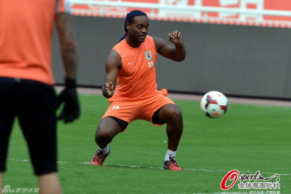 [流言板]AG发布前线训练室速报：哥几个认真备战中