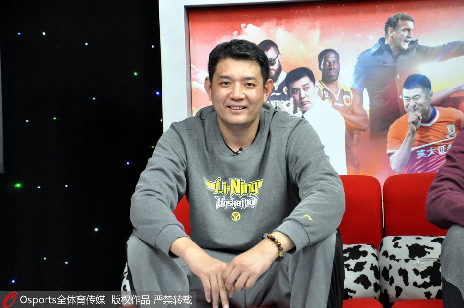 每體：巴薩有意今夏引進格里馬爾多，轉會費可能低于1500萬歐