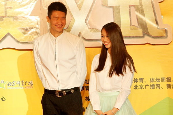 天后伴侶??德保羅未婚妻29歲生日，兩人甜蜜自拍，梅西出席派對