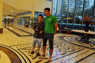 力拔山兮！安芬尼·西蒙斯遭包夾送妙傳 科塔單臂隔扣力道十足