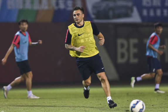 WTA年终总决赛：萨巴伦卡击败高芙 晋级半决赛