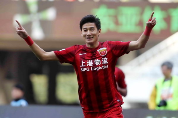 嚇人呀！鄧恩空切單臂要隔扣被戈貝爾犯規 平拍在地好在無礙