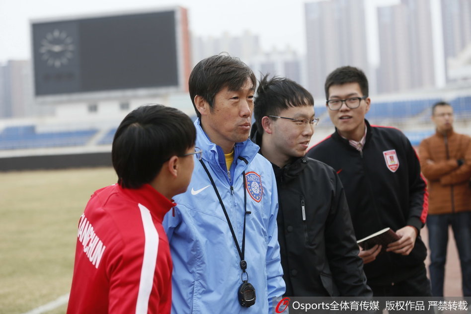 [流言板]勇士不敵開拓者遭遇主場首次輸球，目前主場戰績為5勝1負