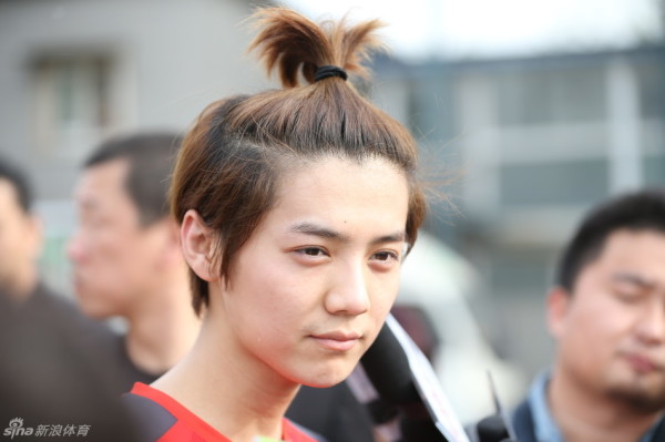 不敢怠慢！約基奇籃下防守申京被吹推人犯規 吃到個人第四犯