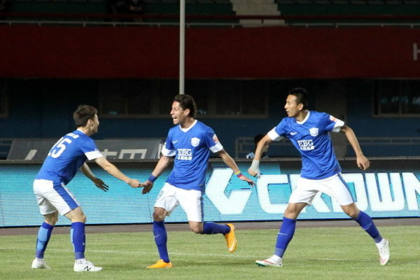 [流言板]PerfecT跟Deft合照：赫奎哥，好久不見了啊，good~