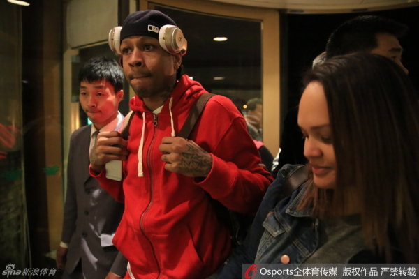 每體：巴薩有意今夏引進格里馬爾多，轉會費可能低于1500萬歐