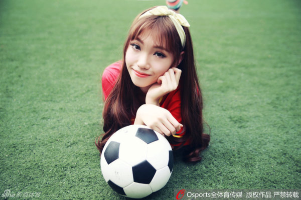 “大巴黎”球星杜埃获得2025欧洲金童奖