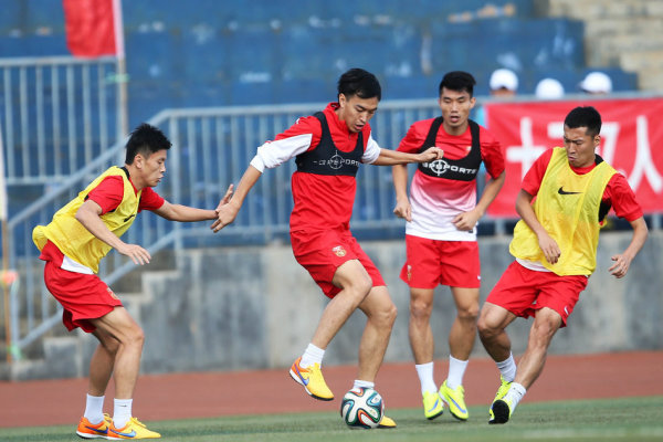 [JR热议]王淞回应十月粉丝：你们低估了十月造的恶果很多人受影响