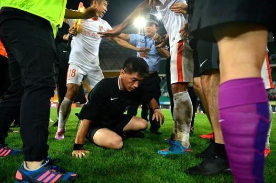 最后1分鐘領先8分后連續失誤！華子關鍵2罰不中 吉萊斯皮跳投絕殺