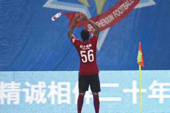 血虧了！布克與戈貝爾卡位搶籃板被吹第6犯 還追加技術犯規送罰球