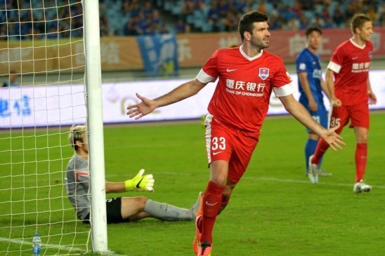 shy粉和uzi粉公認，兩個神都是被meiko打退役的