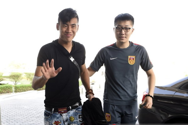 记者谈邵佳一：连续逼平海港的教练不多，若更多沉淀再带国足更好