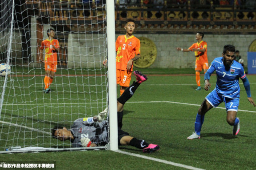 斯波谈约基奇：他掌控着比赛的每个环节 赢下了所有这些较量