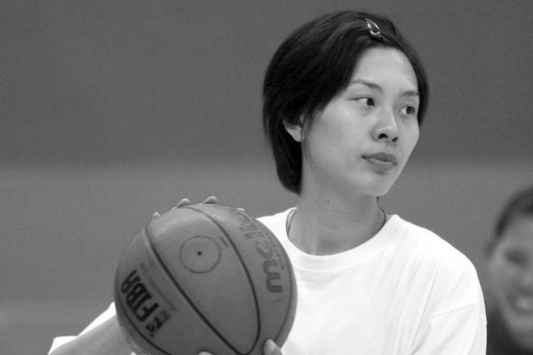 韩镕泽赛后：赢球靠全队奋不顾身地去拼，感谢球迷一年来的支持