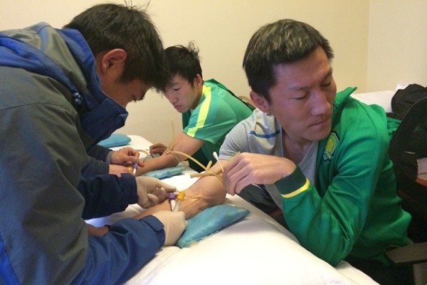 足球报：武汉三镇从竞争者到搅局者，成功保级难掩球队困境