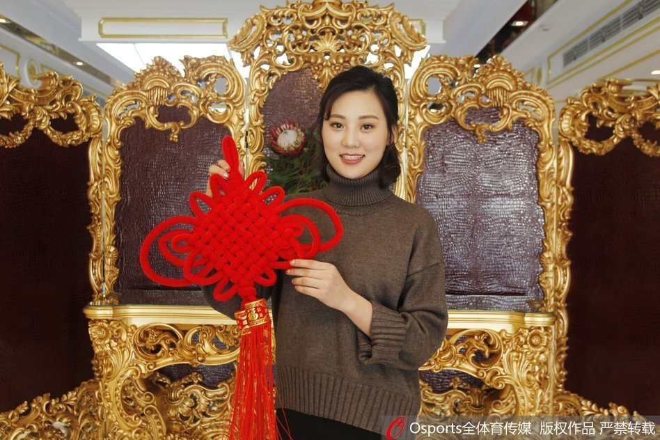 我靠吃瓜在年代文里拿编制喜欢黄心菜的陈小凡截图3