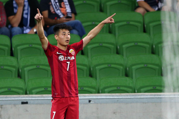 莱万特CEO：不会在冬窗出售埃永；巴萨没联系过我们