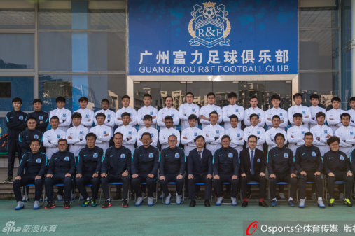 中乙金靴费尔南多：爷爷取名时可能想法比别人多一点 偶像是凯恩