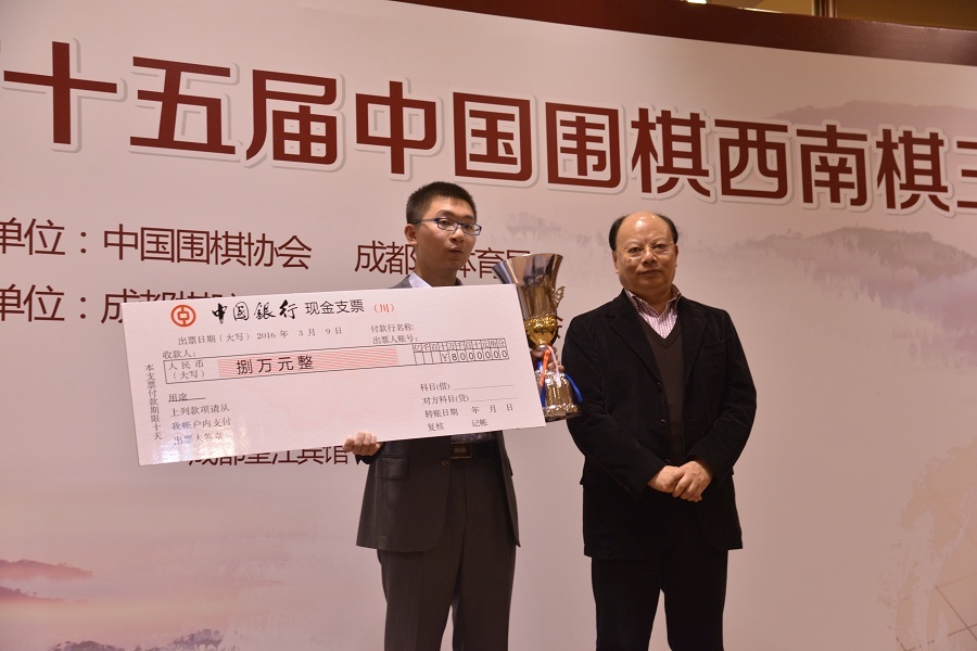 世錦賽決賽首日囧哥轟4桿破百 11