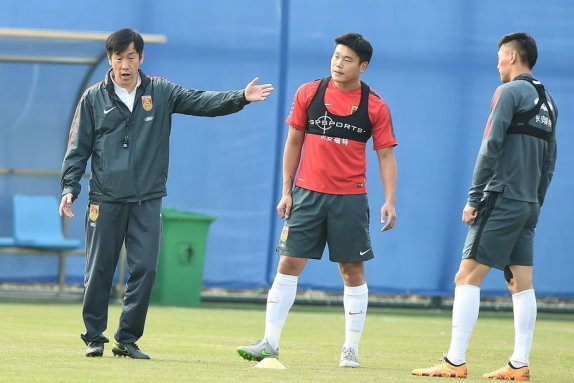 明天NBA杯对阵热火！三球出战成疑 塞克斯顿大概率出战