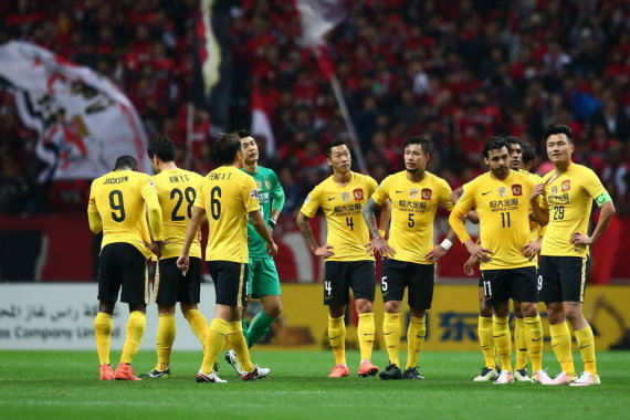 尽力局！哈克斯替补26分钟 14中9拿到21分3板2助