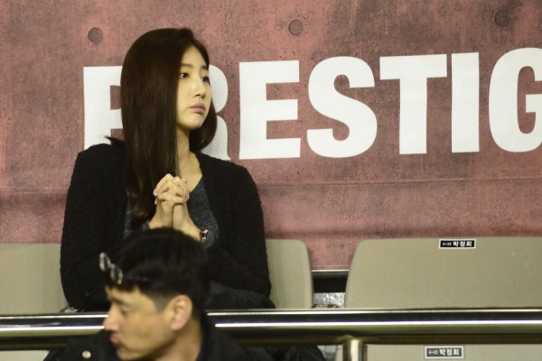 CF2怎么被壓成這個B樣了