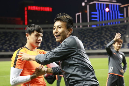 还是少帅！青岛记者：前国足队长郑智有望执教西海岸，接替邵佳一