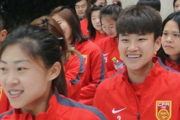 来真的？马奎特大学男篮官方晒P图：随时欢迎字母哥加盟！