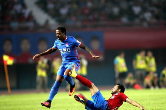 20歲330天！奎因單場至少20分10助攻 NBA歷史最年輕中鋒